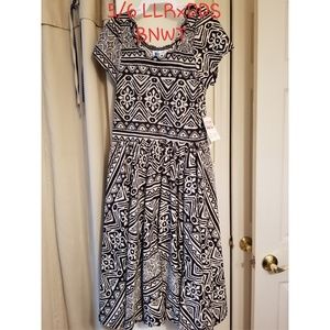 Lularoe Dot Dot Smile Lucy Cap sleeve dress